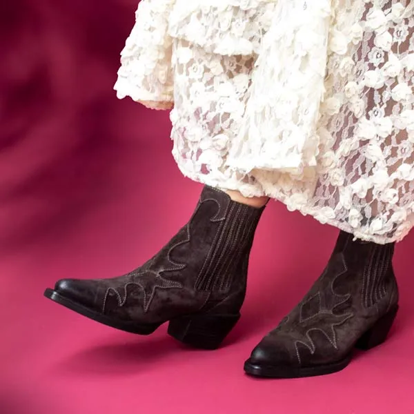 A34741 Chocolate | Western ankle boot