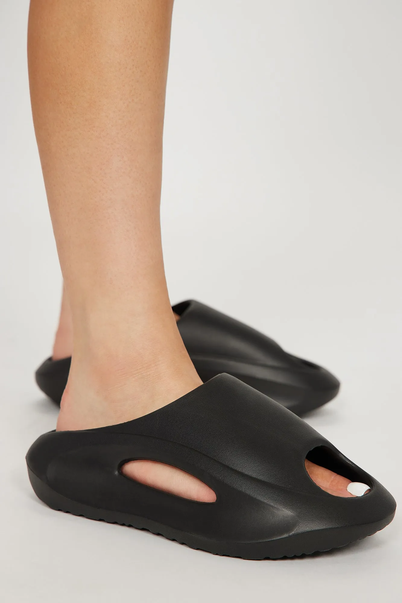 Act Casual Slides - Black
