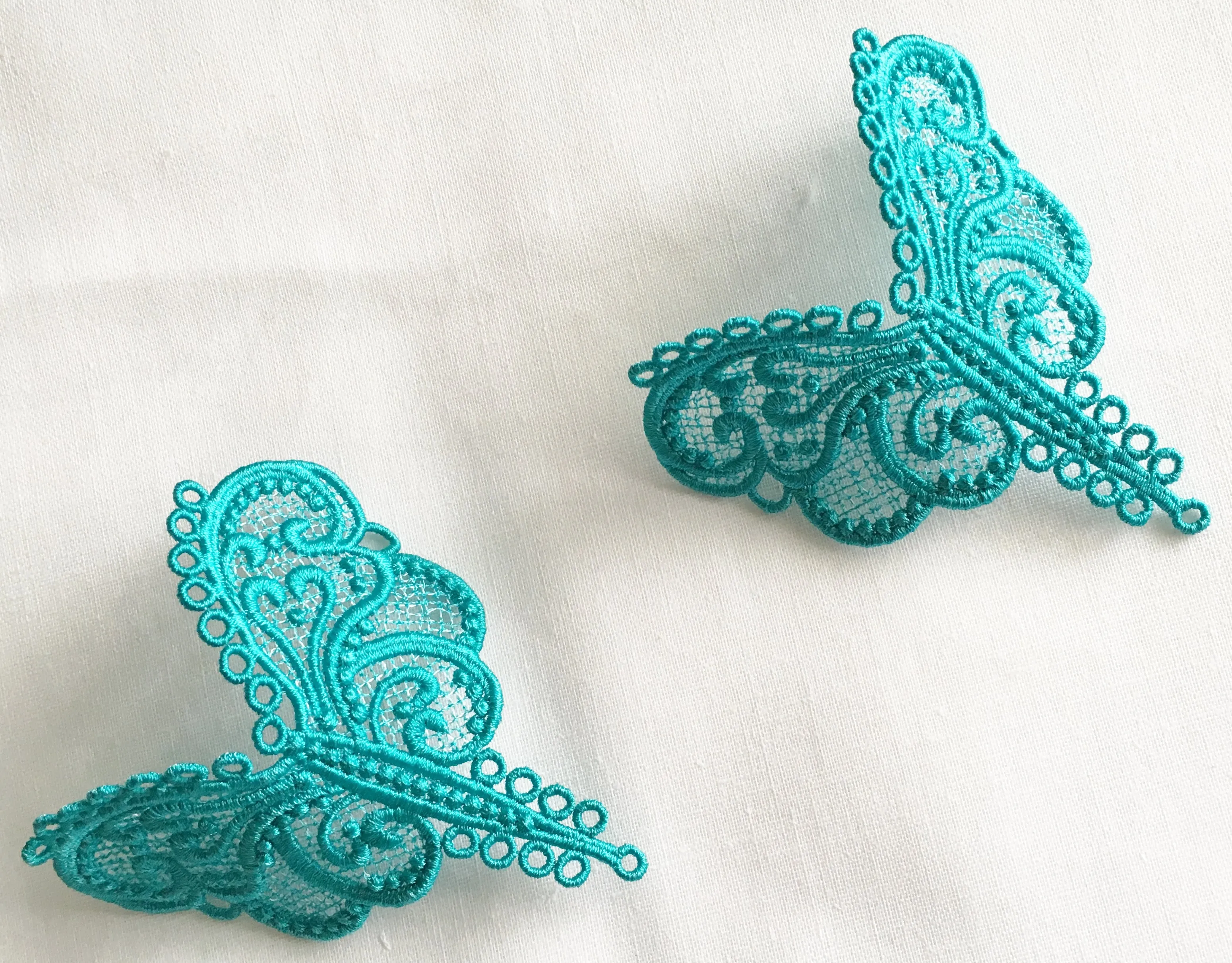 Elegant Barefoot Sandals - FSL   (designed and digitized by Sonia Showalter)