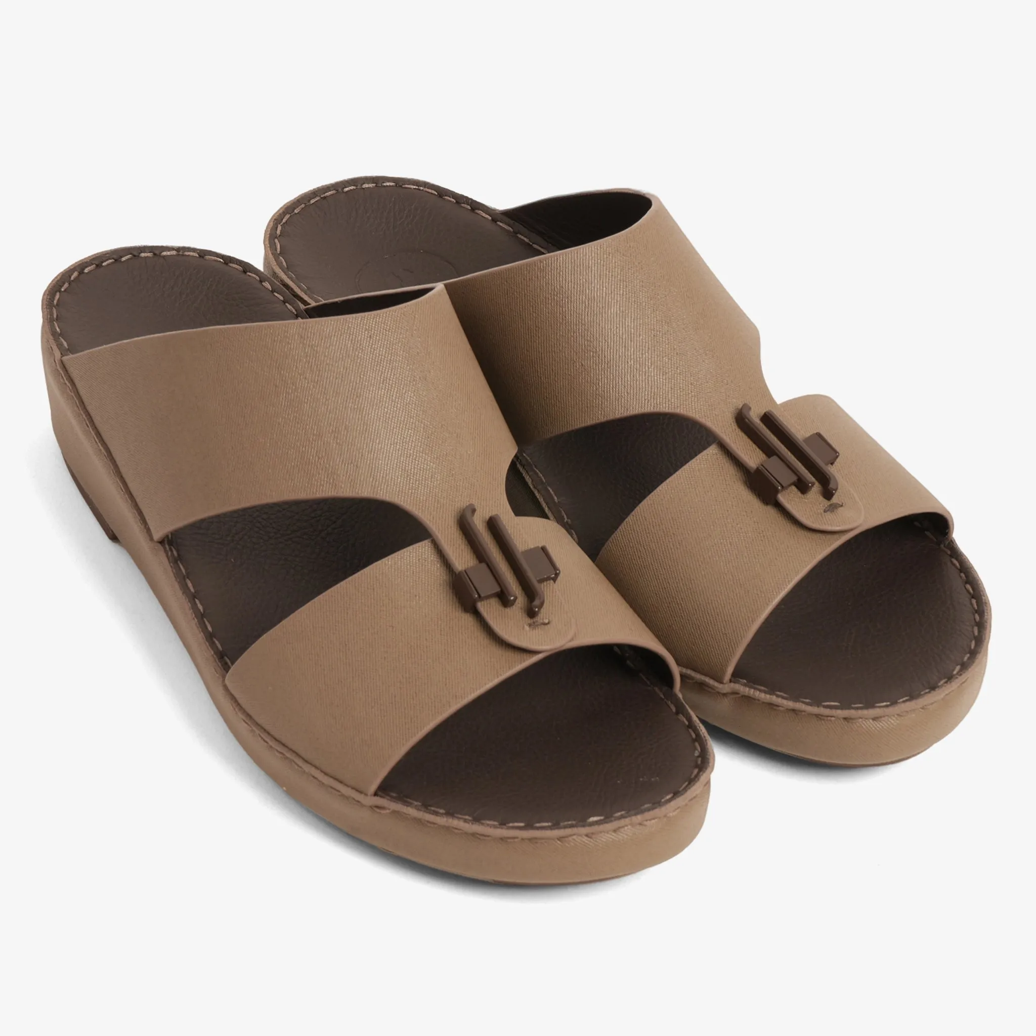 FARADA MENS UNIQUE TEXTURED ACCENT SANDALS TRUFFLE