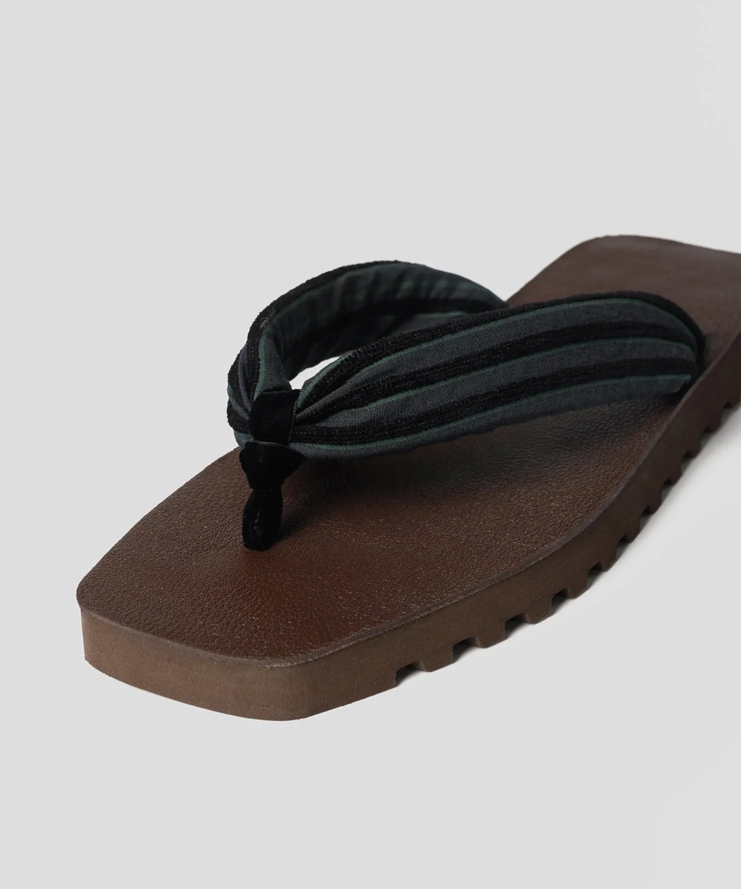 HOME Retro Striped Flip Flops