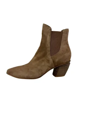 Jinks - Light Choc Suede