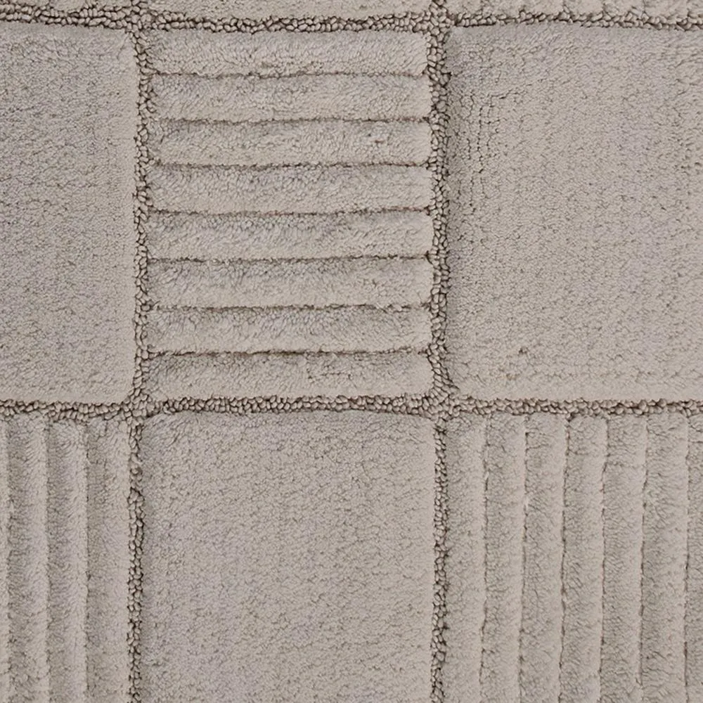 Knightsbridge Chakkar Board 220 GSF Non Skid Back Bath Rug 21 x 34