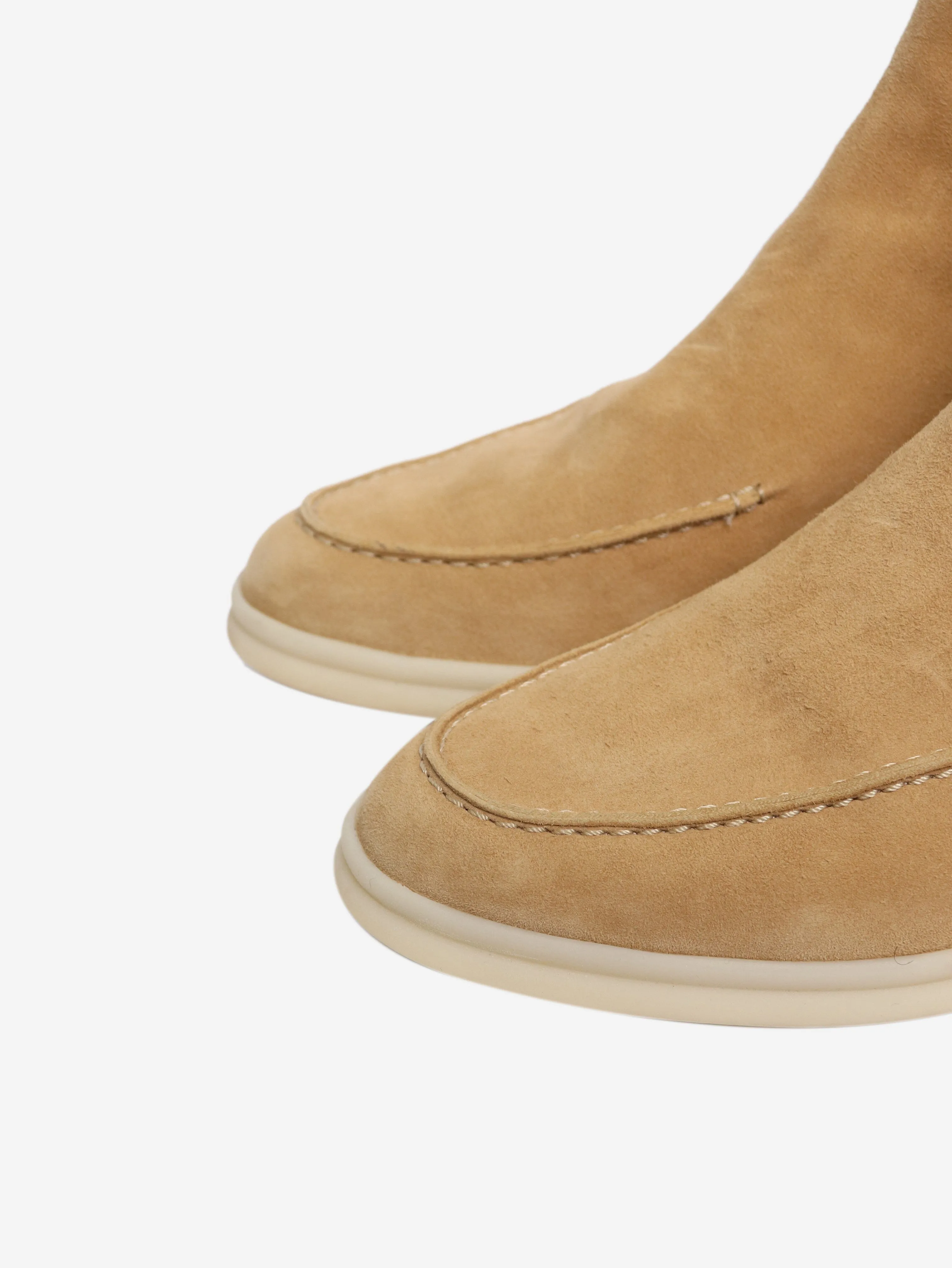 Neutral suede Chelsea boots - size EU 38
