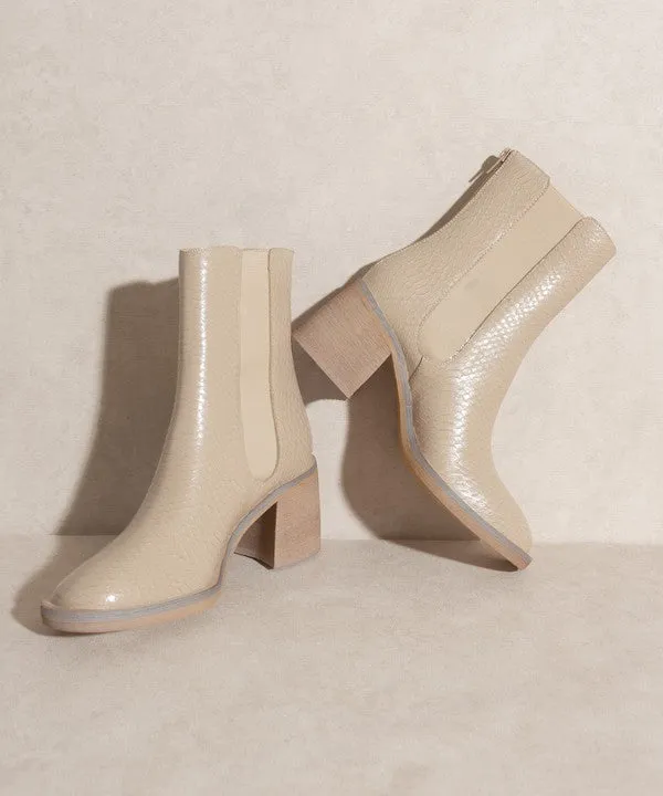 Olivia-Chelsea Heel Boots