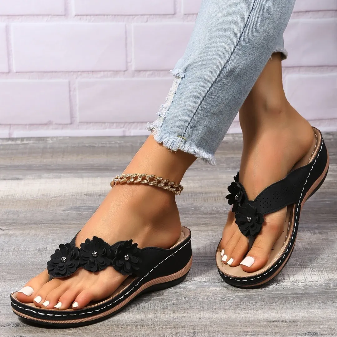 Uniqcloud Retro Studded Flowers Arch Support Wedge Flip Flops