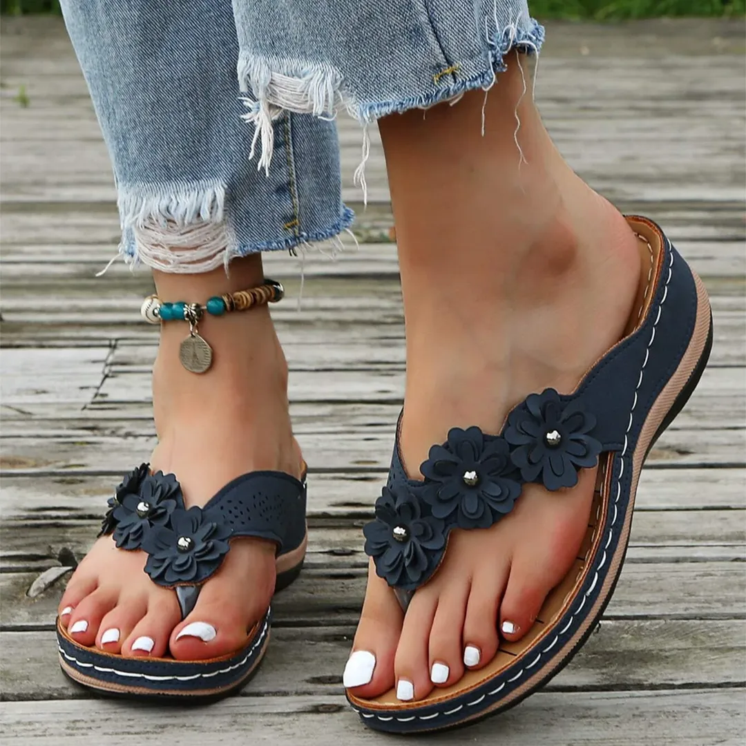Uniqcloud Retro Studded Flowers Arch Support Wedge Flip Flops