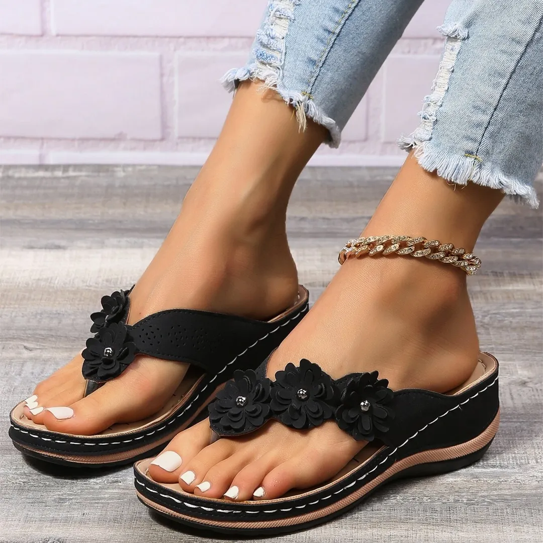 Uniqcloud Retro Studded Flowers Arch Support Wedge Flip Flops