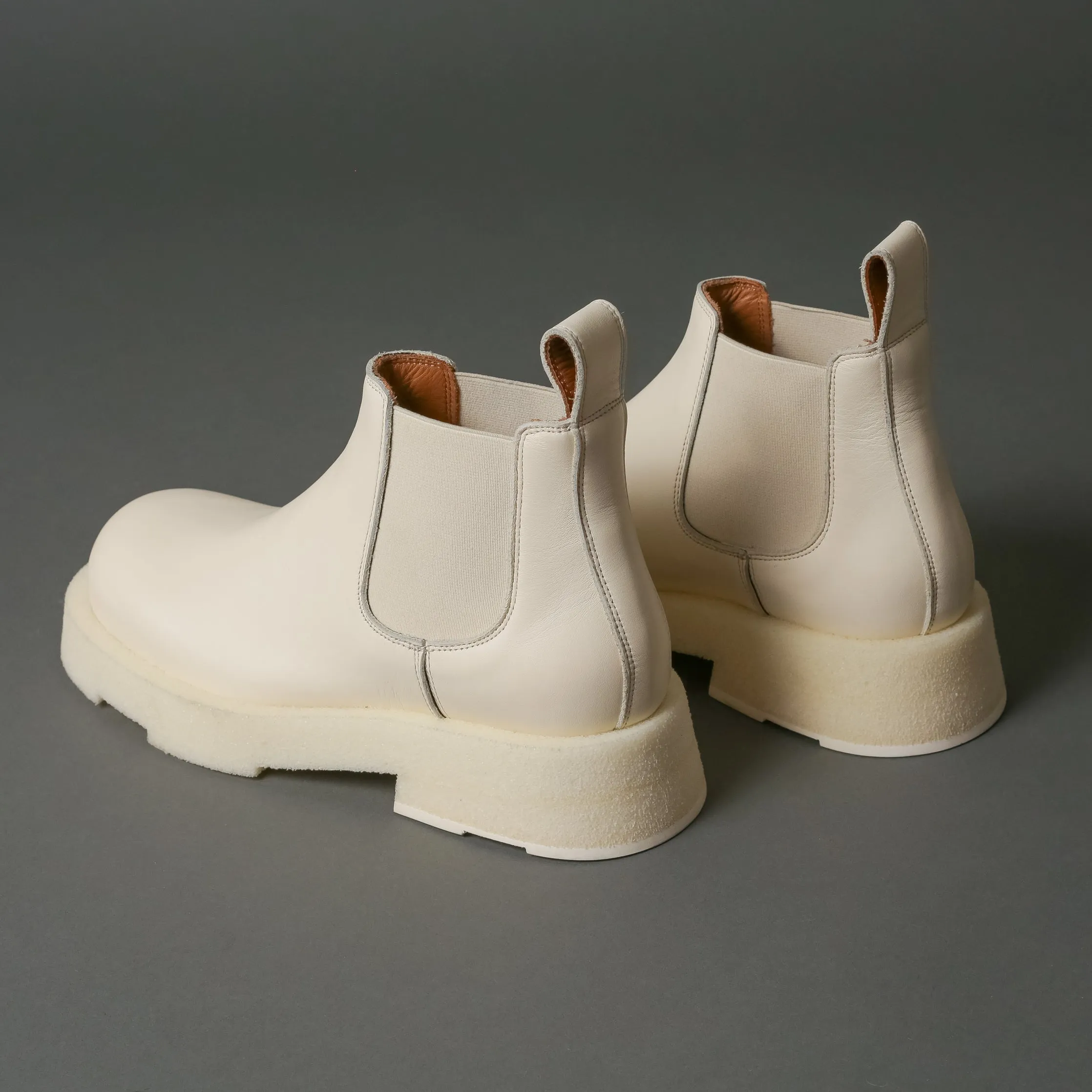 W277 Off-White