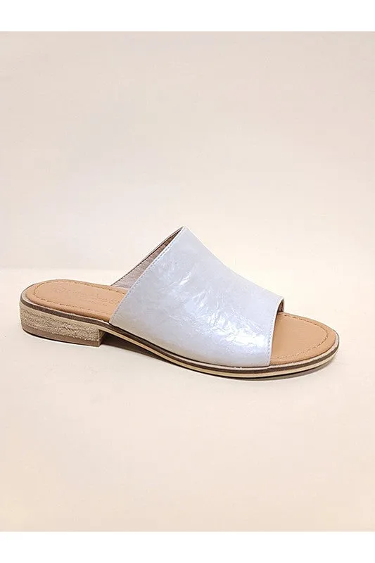 Women Round Toe Easy Slide In Sandals