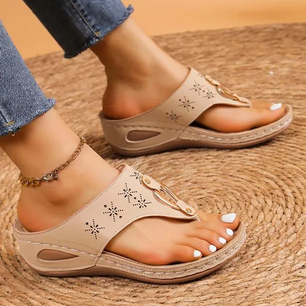 Women's Retro Hollow Wedge Slippers 54482853S