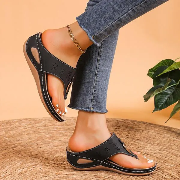Women's Retro Hollow Wedge Slippers 54482853S